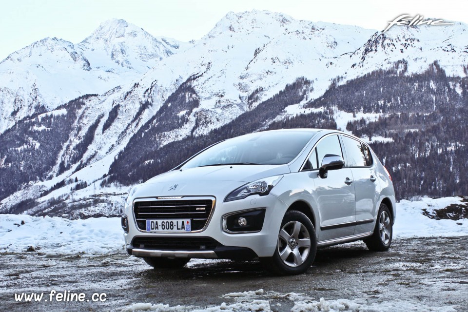 Peugeot 3008 HYbrid4 Blanc Nacré - Peugeot Winter Experience 2014