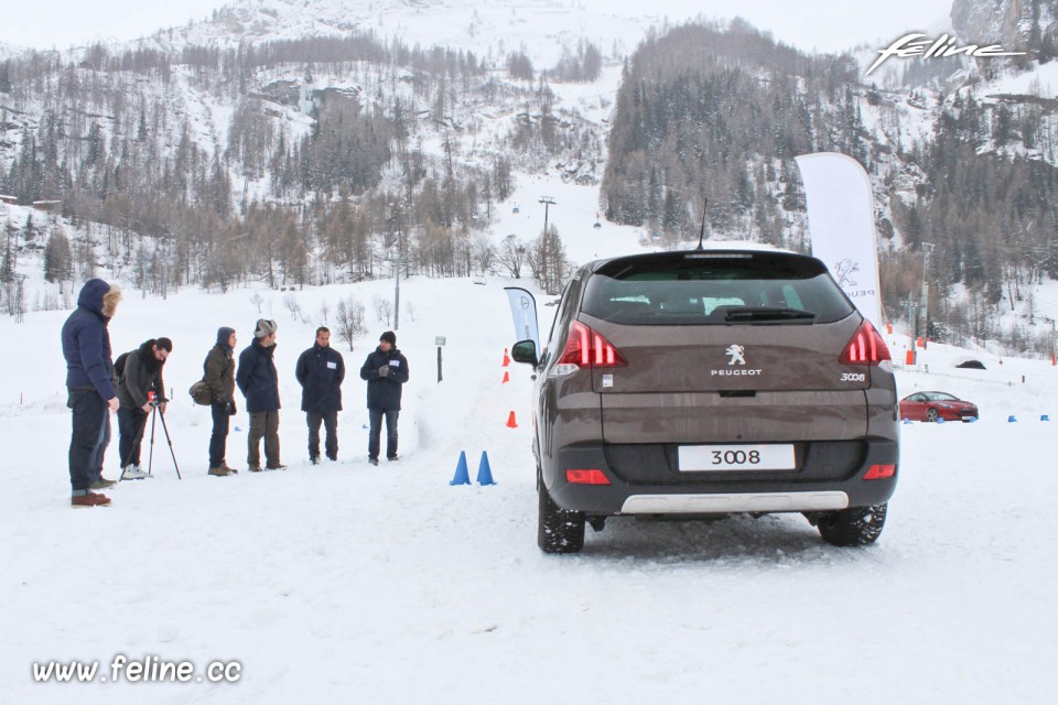 Peugeot 3008 HYbrid4 Rich Oak - Peugeot Winter Experience 2014