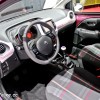 Photo intérieur tissu Carolight Noir/Rouge Peugeot 108 Allure -