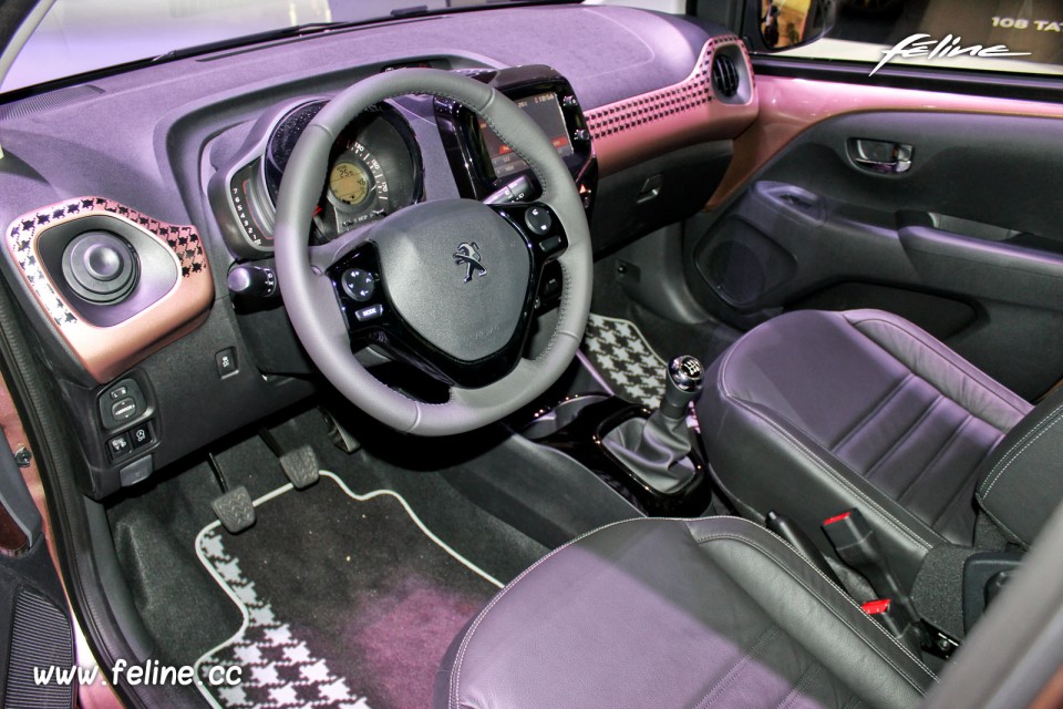 Photo intérieur Peugeot 108 Allure - Salon de Genève 2014