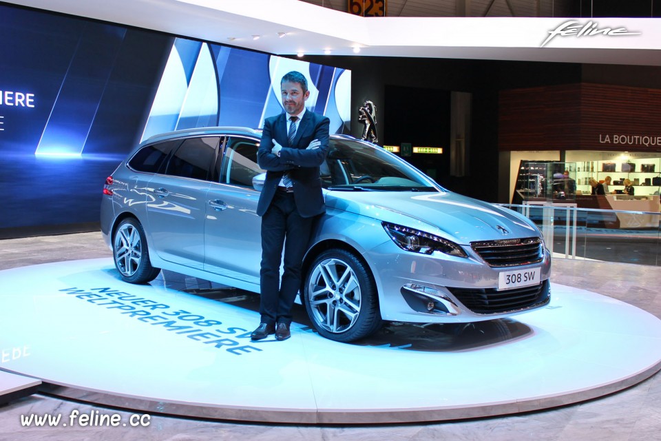 Photo Gilles Vidal et la Peugeot 308 SW II - Salon de Genève 20