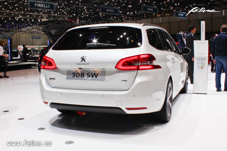 Photo Peugeot 308 SW II Blanc Banquise - Salon de Genève 2014