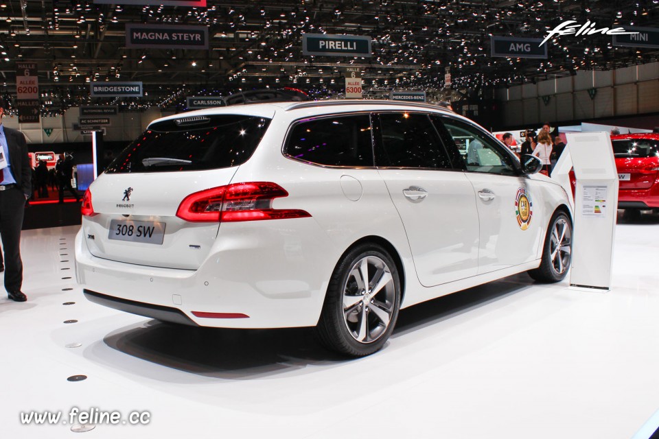 Photo Peugeot 308 SW II Blanc Banquise - Salon de Genève 2014