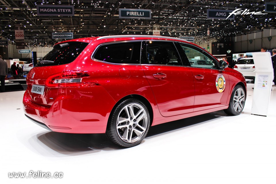 Photo Peugeot 308 SW II Rouge Rubi - Salon de Genève 2014