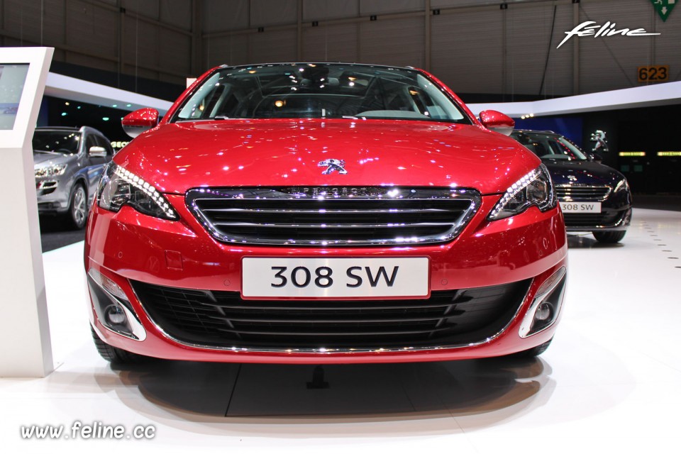 Photo Peugeot 308 SW II Rouge Rubi - Salon de Genève 2014