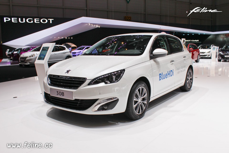 Photo Peugeot 308 II Allure BlueHDi 120 Blanc Nacré - Salon de