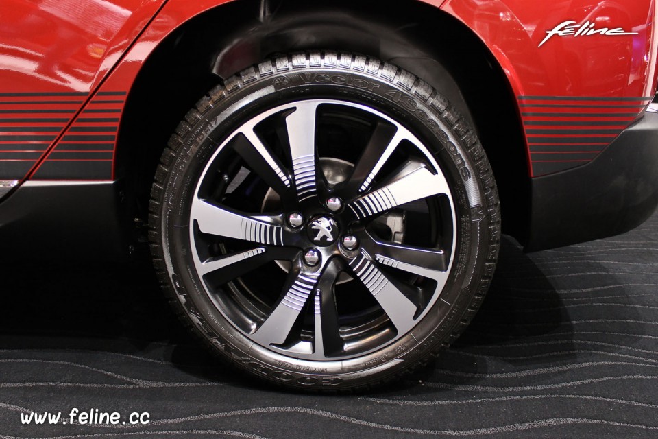 Photo jantes alu Pyxis 17'' Peugeot 2008 - Salon de Genève 2014