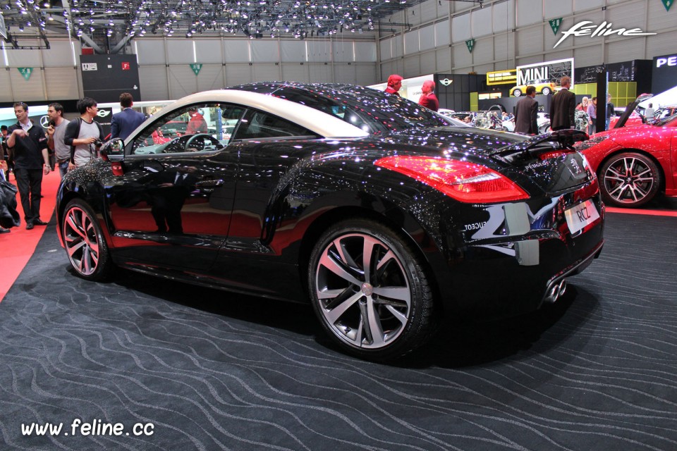 Photo Peugeot RCZ Noir Perla Nera - Salon de Genève 2014