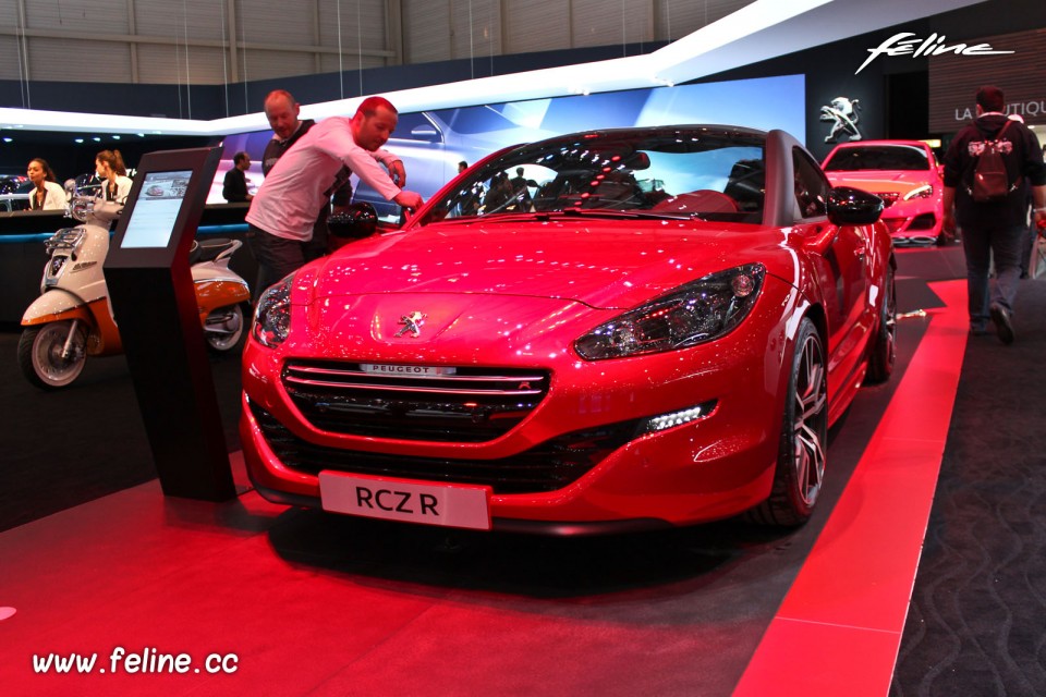 Photo Peugeot RCZ R Rouge Erythrée - Salon de Genève 2014