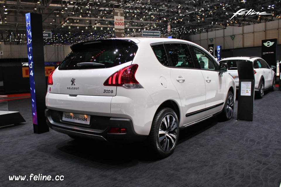 Photo Peugeot 3008 HYbrid4 Blanc Nacré - Salon de Genève 2014