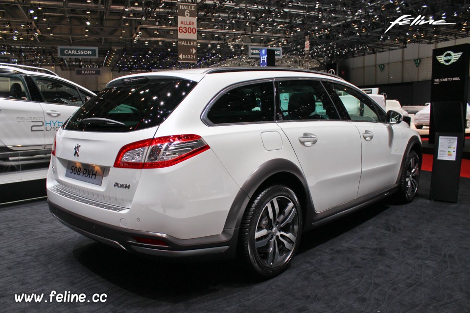 Photo Peugeot 508 RXH Blanc Nacré - Salon de Genève 2014