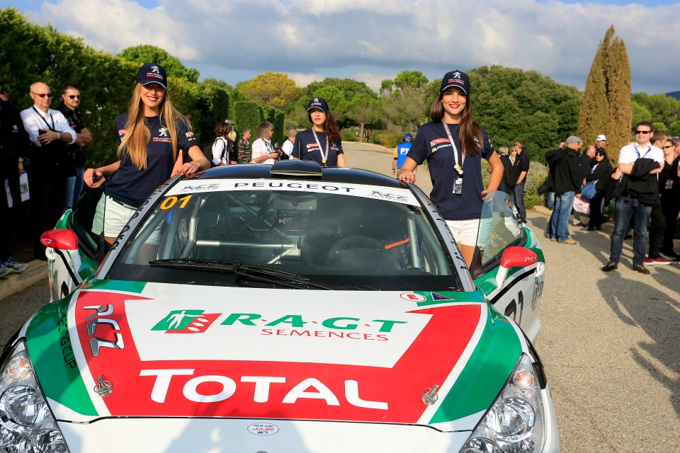RCZ Racing Cup - MyPeugeot RCZ R au Castellet (Octobre 2014)