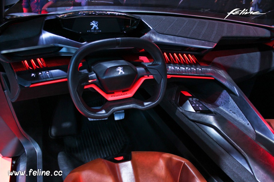 Photo poste de conduite Peugeot Quartz Concept (2014) - Salon de