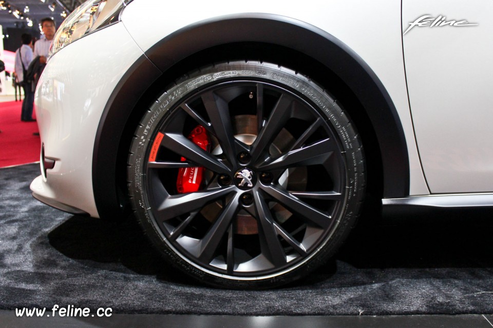 Photo jante Lithium 18 Peugeot 208 GTi 30th - Salon de Paris 201