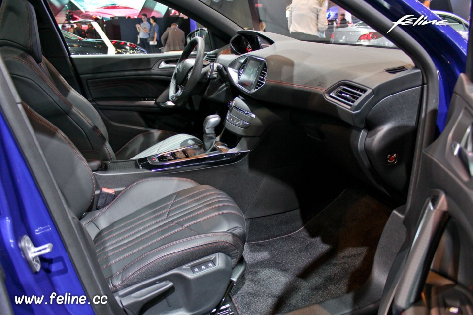 Photo intérieur Peugeot 308 GT - Salon de Paris 2014