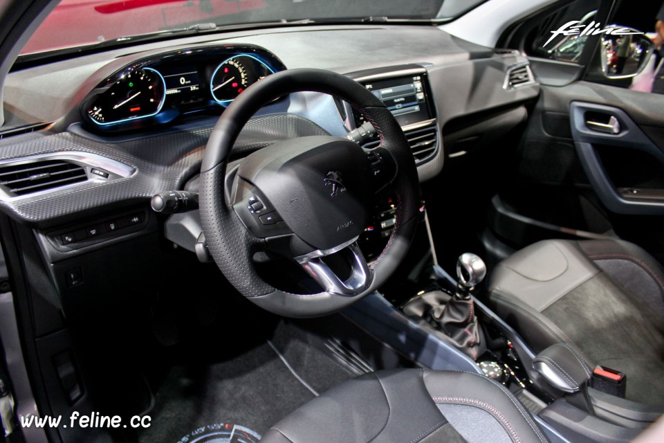 Photo intérieur Peugeot 2008 Crossway - Salon de Paris 2014