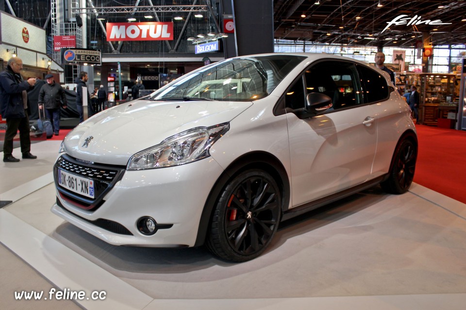 Peugeot 208 GTi 30th (2014) - Salon Rétromobile 2015
