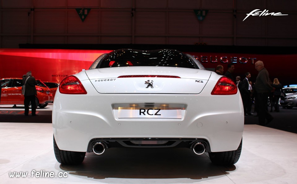 Photo Peugeot RCZ GT Line - Salon de Genève 2015
