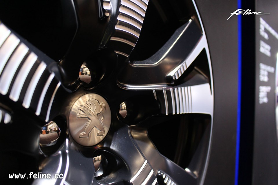 Photo détail jante Peugeot - Salon de Genève 2015