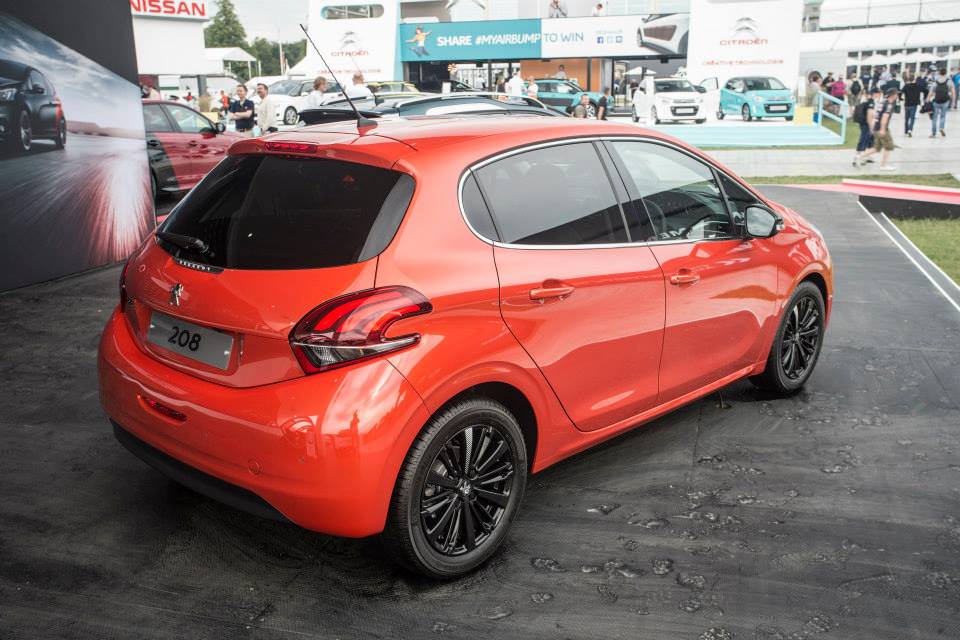 Photo Peugeot 208 restylée Orange Power - Goodwood Festival of