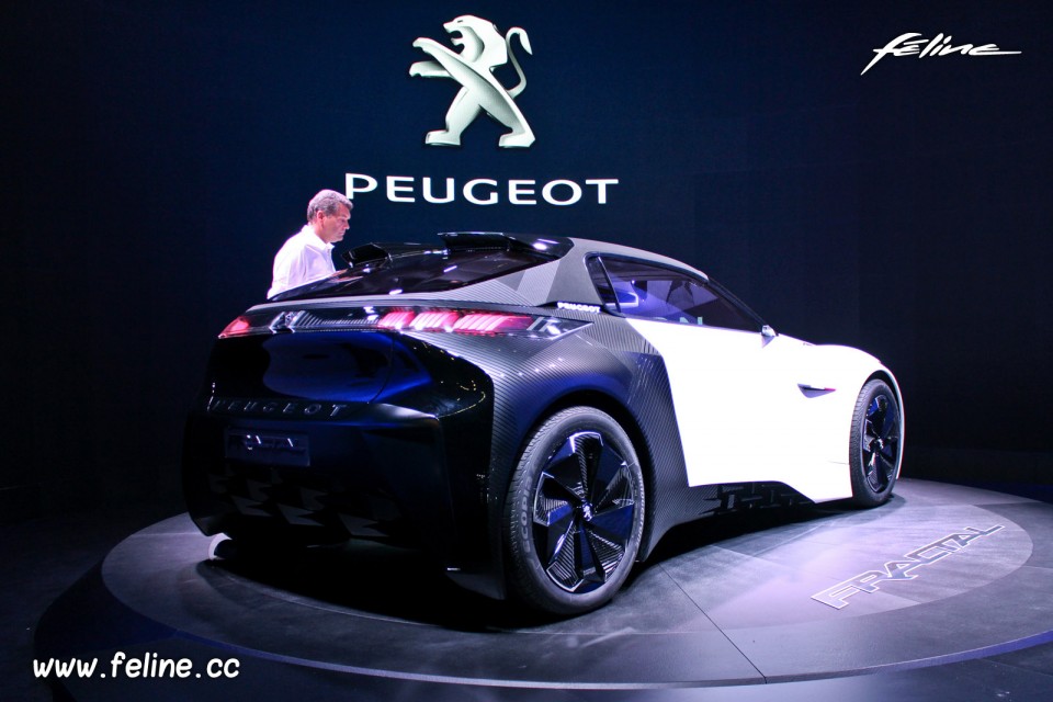 Photo 3/4 arrière Peugeot Fractal Concept (2015) - Salon de Fra