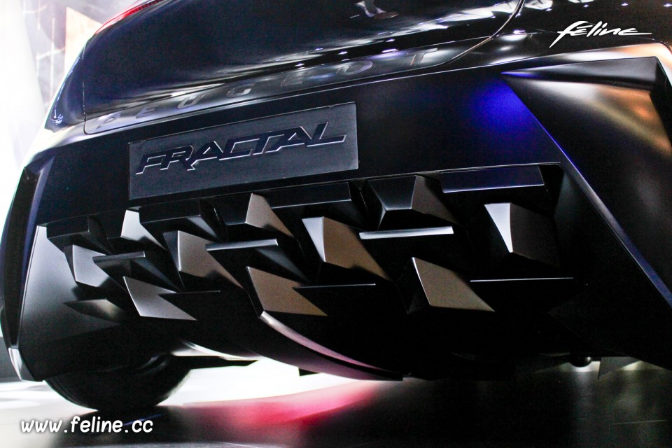 Photo extracteur arrière Peugeot Fractal Concept (2015) - Salon