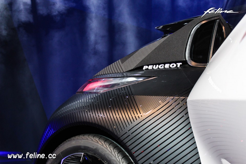Photo détail custode arrière Peugeot Fractal Concept (2015) -