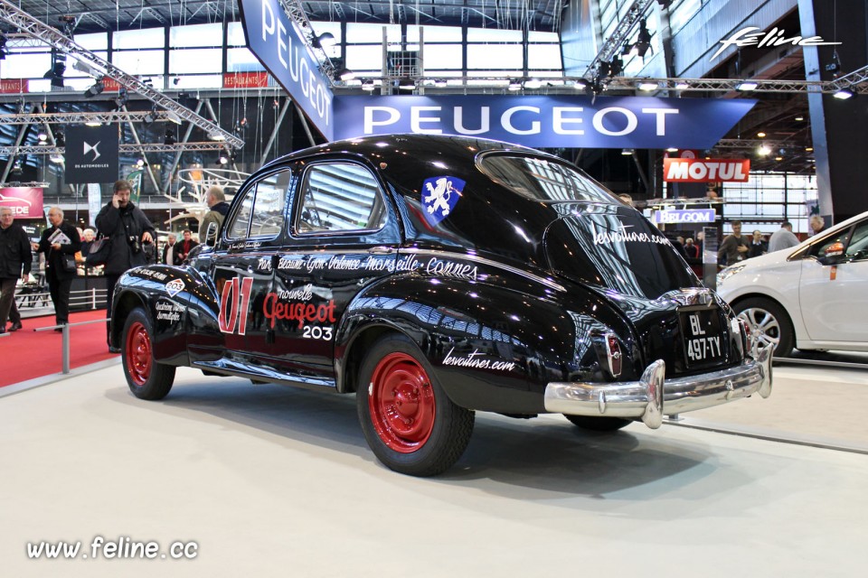 Photo Peugeot 203 C Berline - Salon Rétromobile 2016
