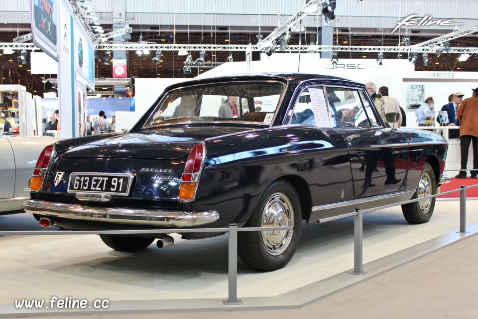 Photo Peugeot 404 Coupé (1966) - Salon Rétromobile 2016