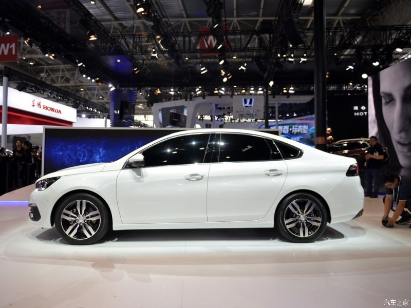 Photo profil Peugeot 308 Sedan II - Salon de Pékin 2016