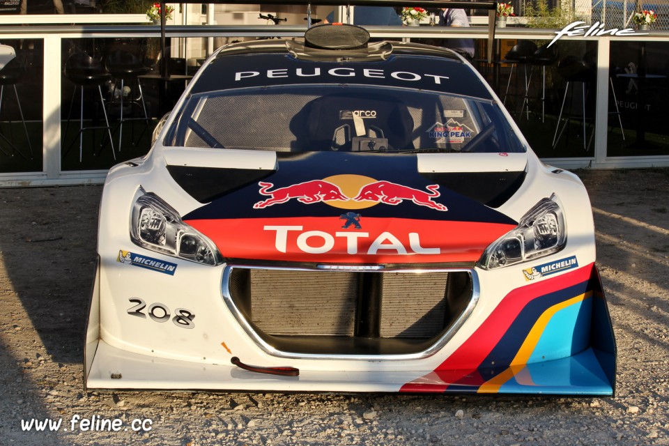 Photo Peugeot 208 T16 Pikes Peak - Les Grandes Heures Automobile