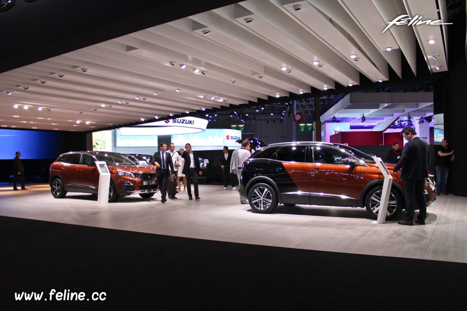 Photo Peugeot 3008 II Metallic Copper - Salon de Paris 2016