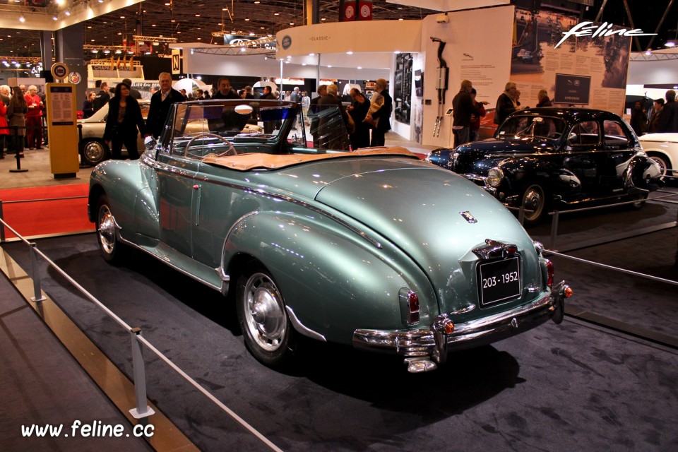 Photo Peugeot 203 Cabriolet (1952) - Salon Rétromobile 2017