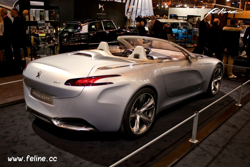 Photo 3/4 arrière Peugeot SR1 Concept (2010) - Salon Rétromobi