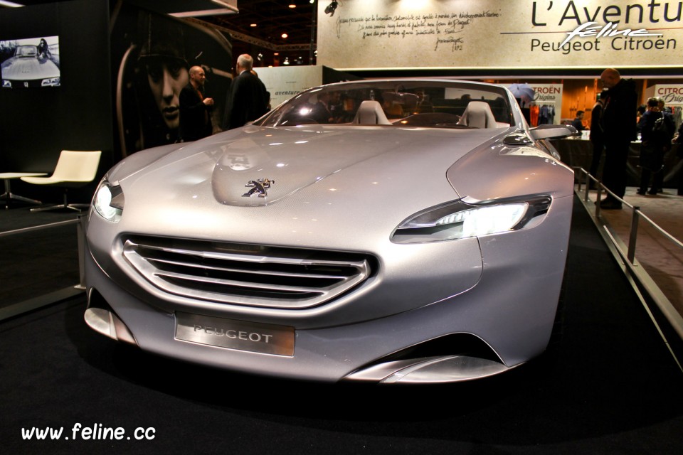 Photo face avant Peugeot SR1 Concept (2010) - Salon Rétromobile