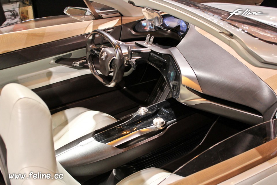 Photo intérieur i-Cockpit Peugeot SR1 Concept (2010) - Salon R