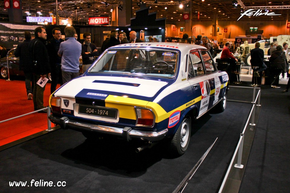 Photo 3/4 arrière Peugeot 504 Berline GL (1974) - Salon Rétrom