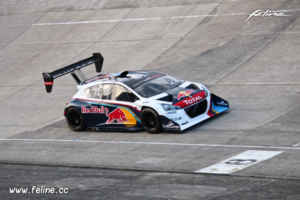 Photo Peugeot 208 T16 Pikes Peak - Les Grandes Heures Automobile