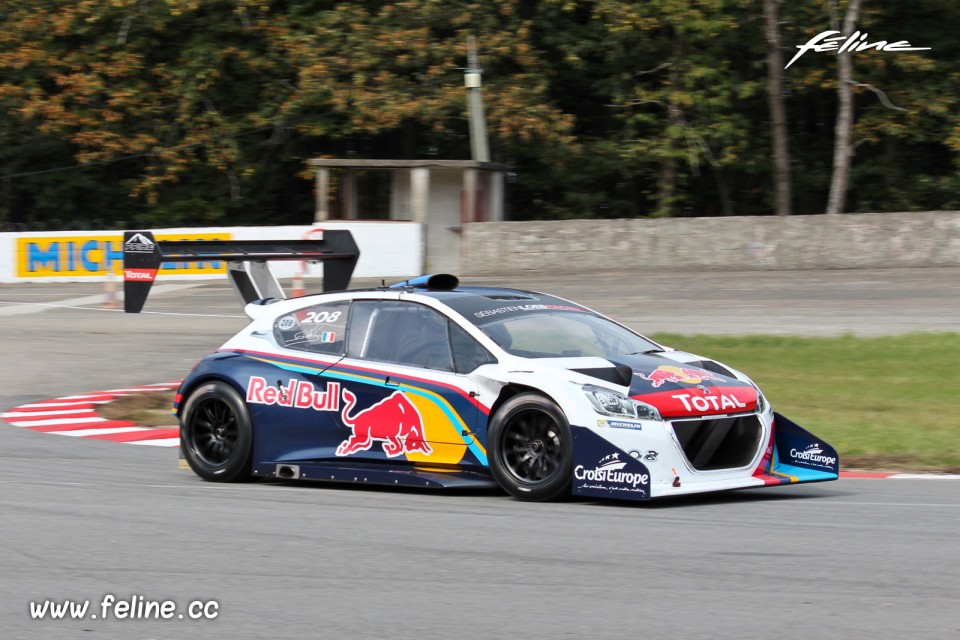 Photo Peugeot 208 T16 Pikes Peak - Les Grandes Heures Automobile