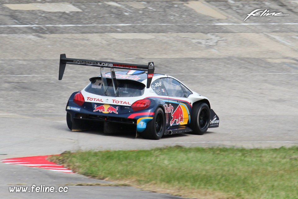 Photo Peugeot 208 T16 Pikes Peak - Les Grandes Heures Automobile
