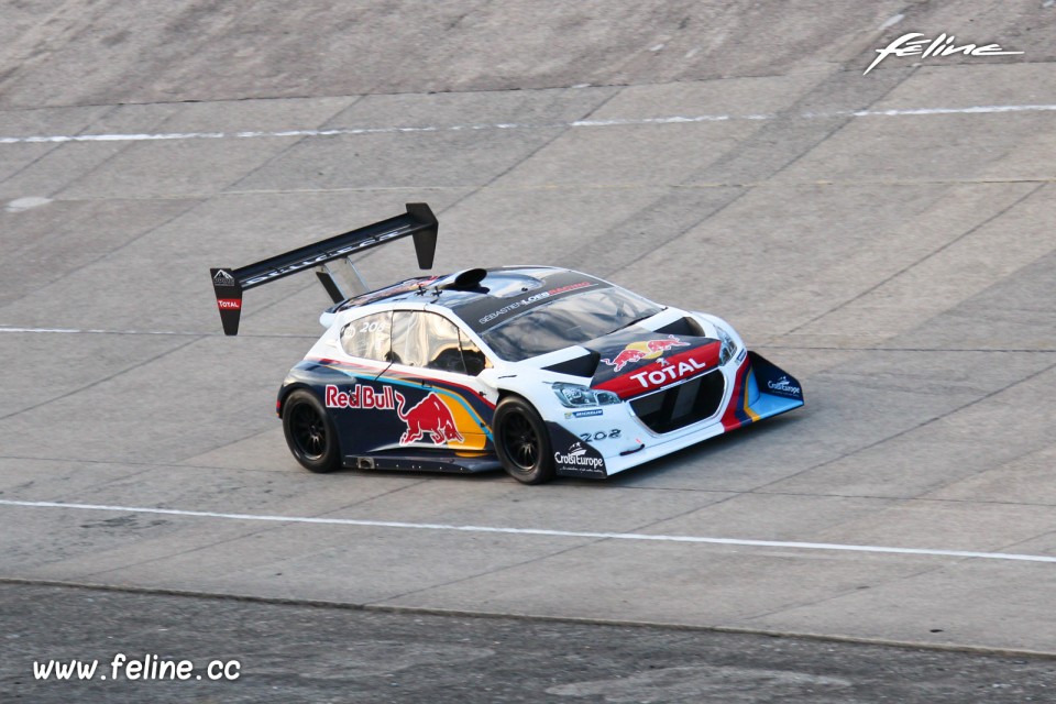Photo Peugeot 208 T16 Pikes Peak - Les Grandes Heures Automobile