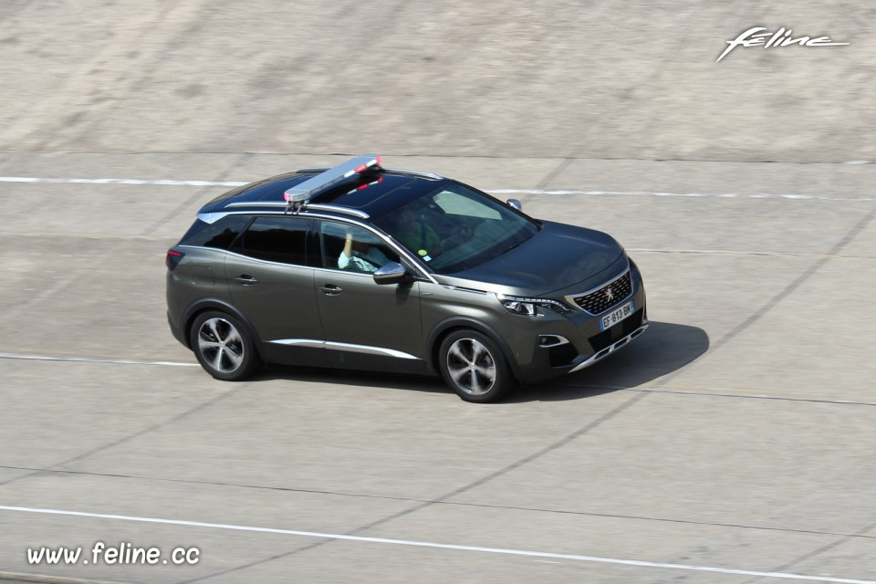 Photo Peugeot 3008 Safety Car - Les Grandes Heures Automobiles 2