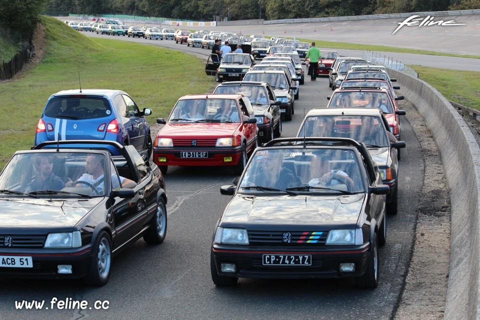 Photo parade Peugeot 205 GTi - Les Grandes Heures Automobiles 20