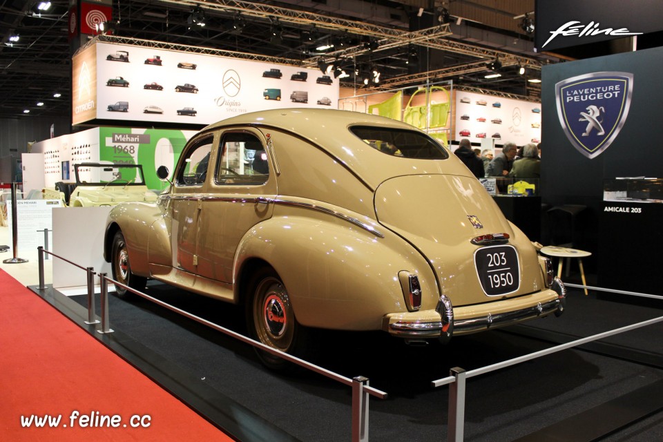 Photo Peugeot 203 Berline (1950) - Salon Rétromobile 2018