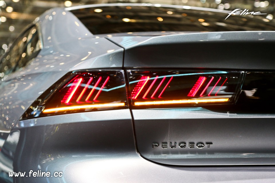 Photo feu arrière LED Peugeot 508 - Salon de Genève 2018
