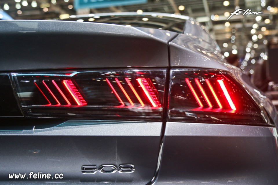 Photo feu arrière Full LED Peugeot 508 - Salon de Genève 2018