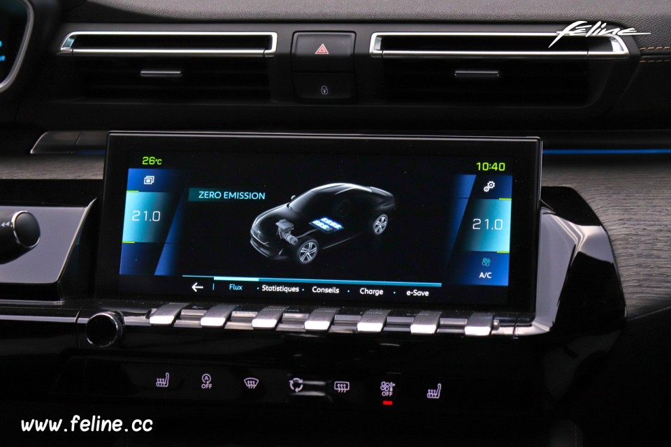 Photo mode ZEV zero emission écran tactile Peugeot 508 HYbrid -