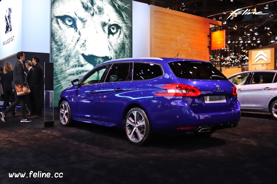 Photo Peugeot 308 SW GT Bleu Magnetic - Salon de Paris 2018