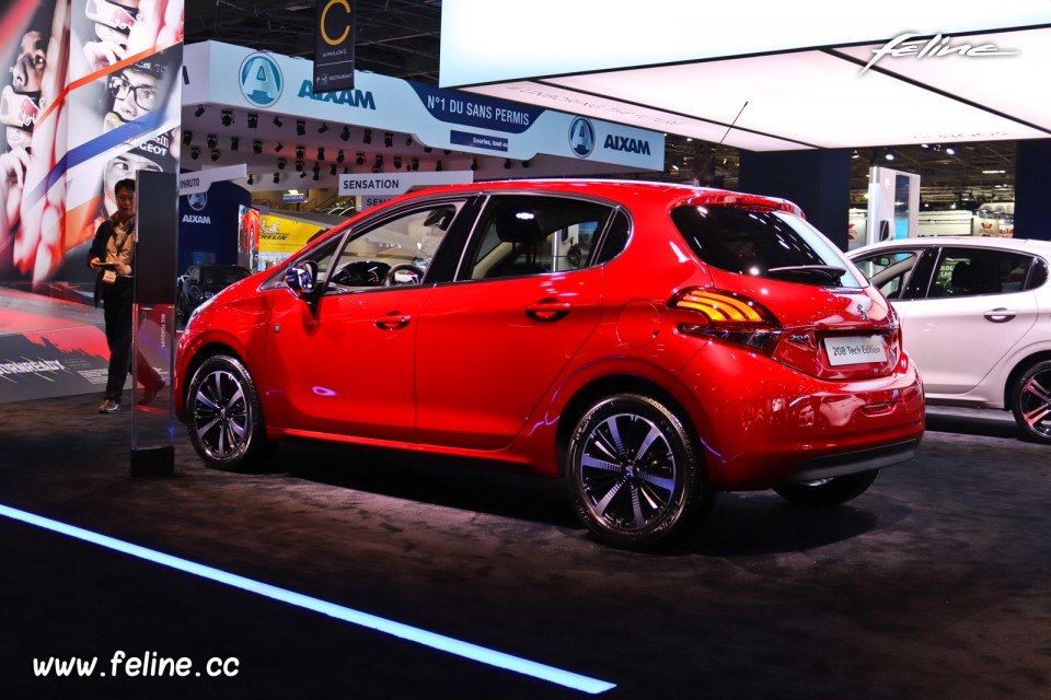 Photo Peugeot 208 Tech Edition Rouge Elixir - Salon de Paris 201