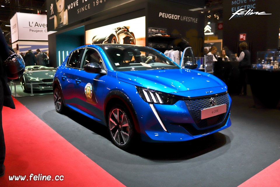 Photo Peugeot e-208 électrique (2020) - Salon Rétromobile 2020